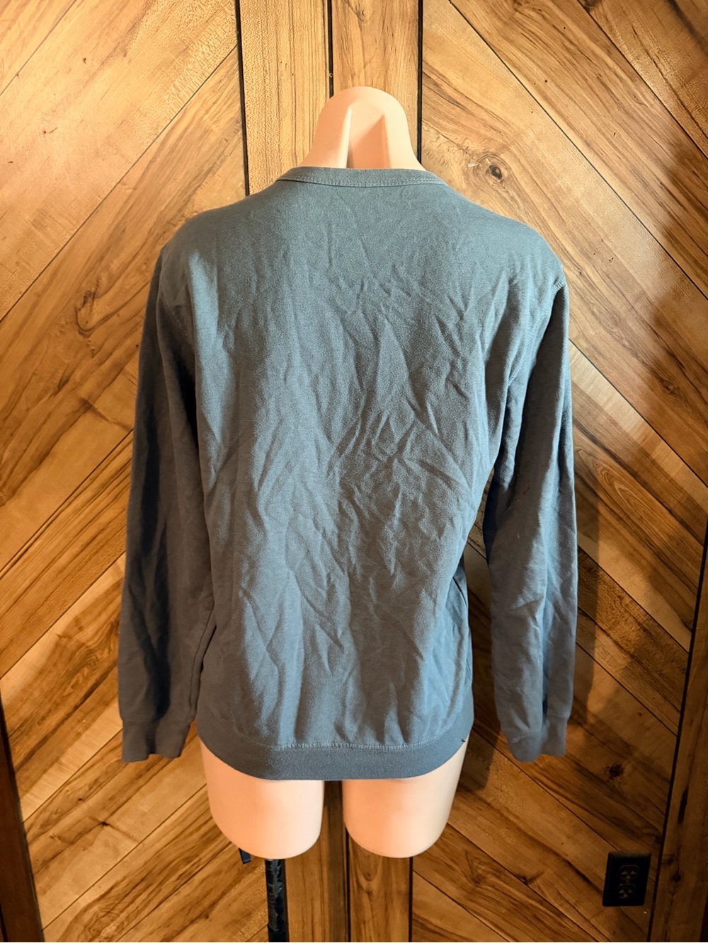 ⁠Disney Parks Womens S Gray Embroidered Mickey Mouse Pullover Sweatshirt Top - Picture 6 of 10